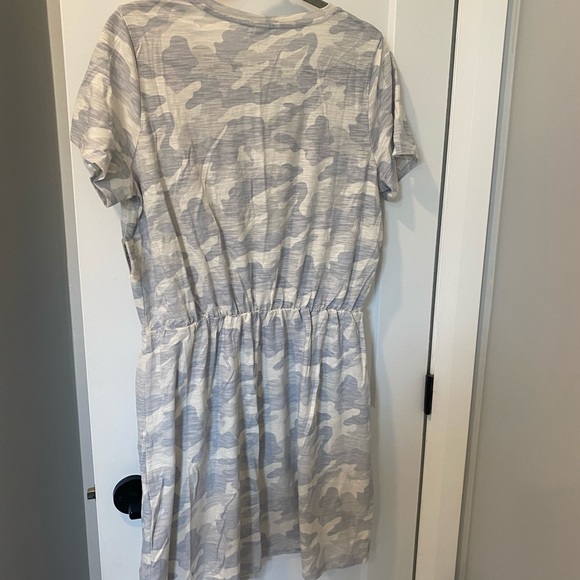 Old navy dress NWT - Picture 2 of 2